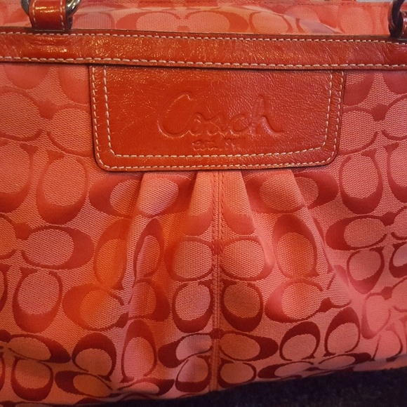 Coach tote - Picture 2 of 5
